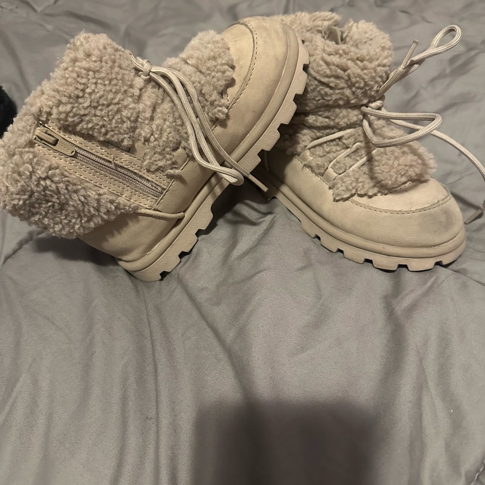 Cozy Beige Sherpa Boots